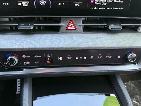 New 2025 Kia Sportage X-Line Prestige image 18