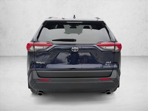 Used 2025 Toyota RAV4 XLE image 7