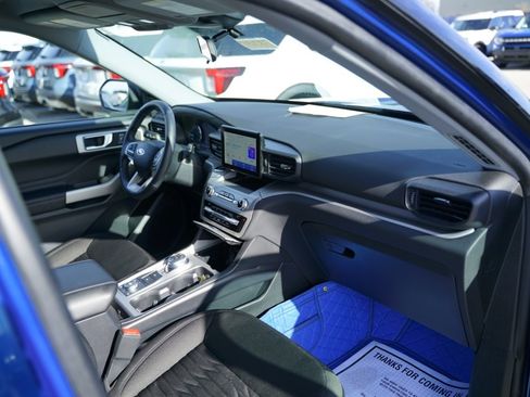 Used 2021 Ford Explorer XLT image 21