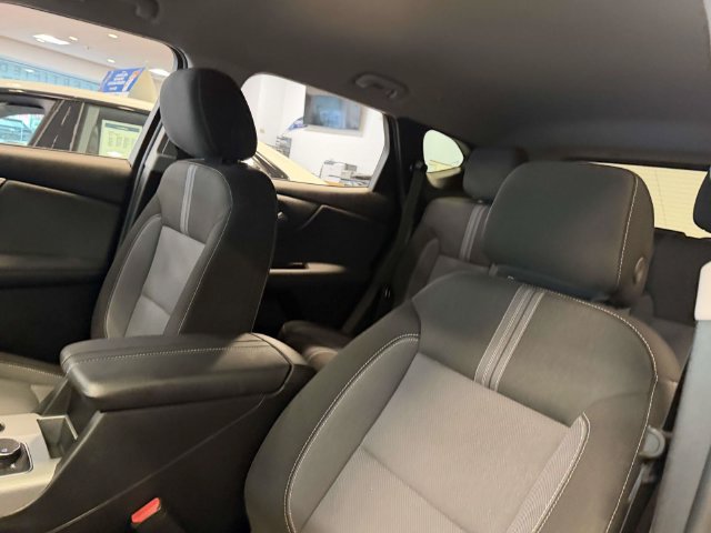 Used 2025 Chevrolet Blazer LT w/ Convenience Package AWD/4WD image 12