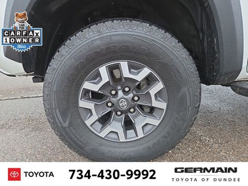 Used 2021 Toyota Tacoma TRD Off-Road w/ Technology Package image 12