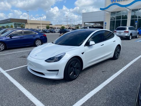 Used 2021 Tesla Model 3 Standard Range Plus RWD image 13