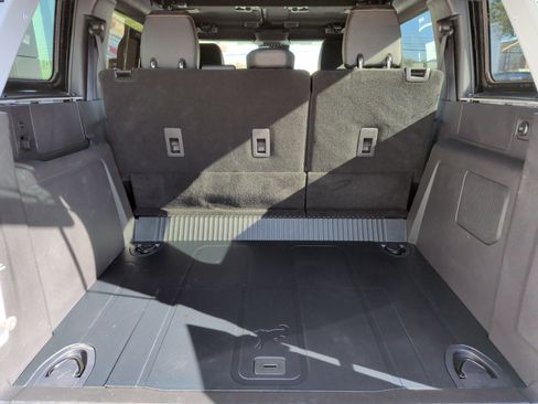 Used 2023 Ford Bronco Badlands image 32