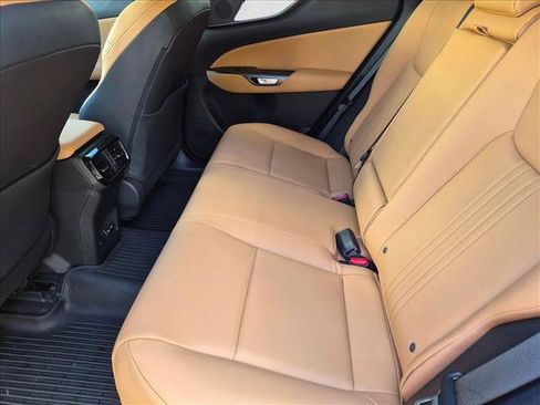 Certified 2025 Lexus NX 250 FWD w/ Accessory Package (Z1) image 18