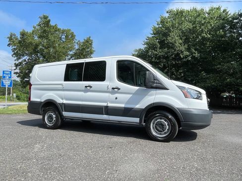 Used 2018 Ford Transit 250 130 Low Roof RWD image 8