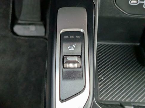 Used 2024 Kia Sorento S w/ Panoramic Sunroof Package FWD image 27