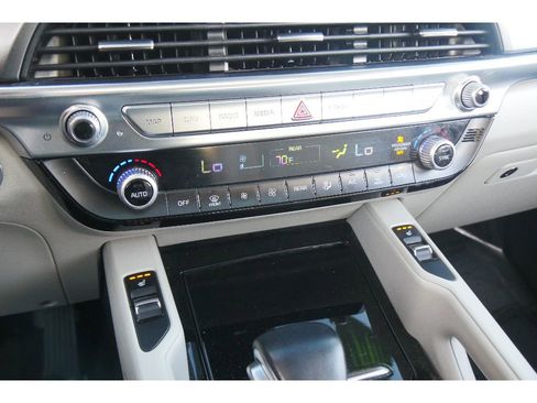 Used 2022 Kia Telluride S image 25
