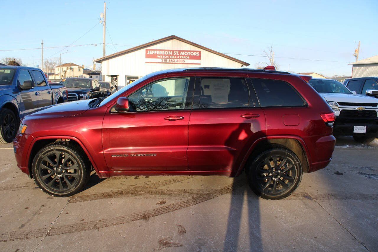 Used 2018 Jeep Grand Cherokee Altitude AWD/4WD image 1