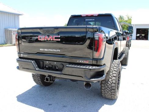 Used 2025 GMC Sierra 2500 AT4 w/ AT4 Premium Plus Package AWD/4WD image 12