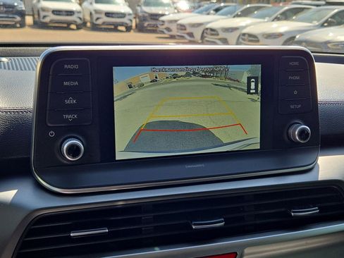 Used 2021 Kia Telluride LX AWD/4WD image 18