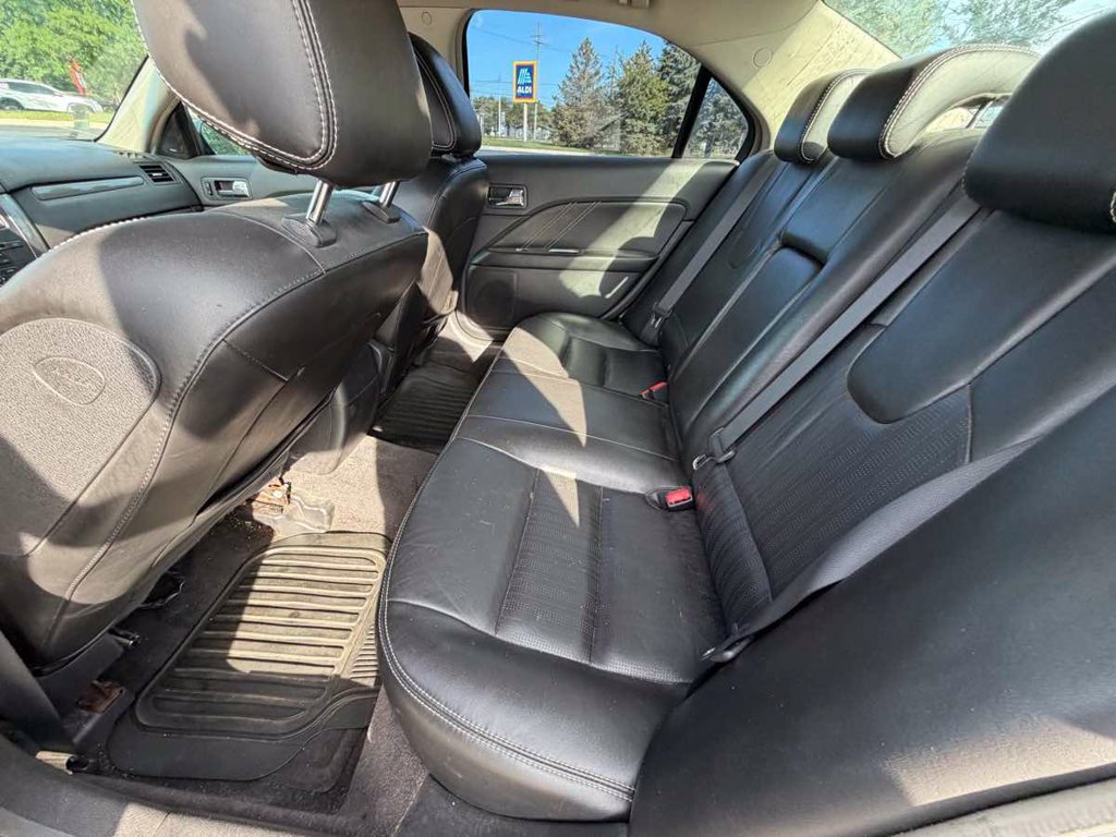 Used 2010 Ford Fusion Sport FWD image 11