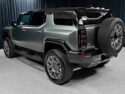 Used 2024 GMC Hummer EV 3X w/ LPO, Cargo Utility Package AWD/4WD image 10