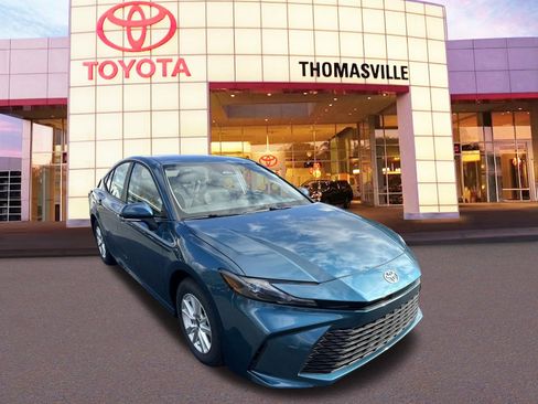 New 2025 Toyota Camry LE w/ Convenience Package image 3