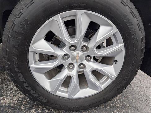 Used 2023 Chevrolet Silverado 1500 Custom image 25