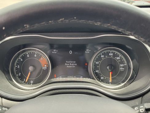 Used 2019 Jeep Cherokee Limited w/ Luxury Group FWD image 22