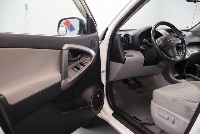 Used 2007 Toyota RAV4 Limited AWD/4WD image 8
