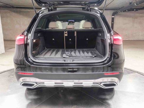 Used 2024 Mercedes-Benz GLC 300 4MATIC image 31