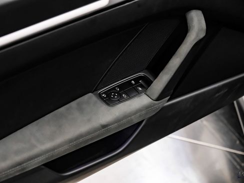 Used 2024 Porsche 911 Carrera GTS image 86