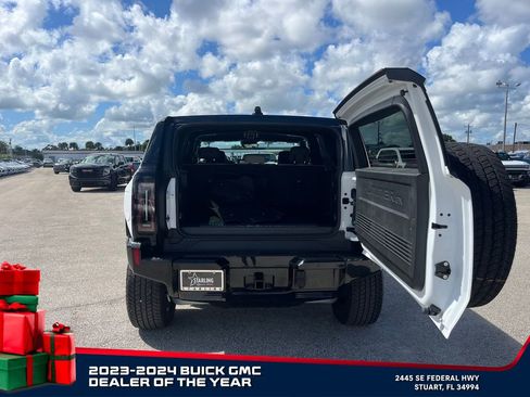 New 2026 GMC Hummer EV SUV image 15