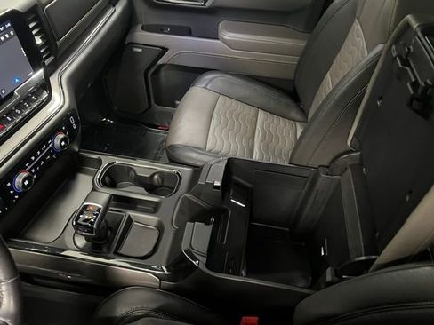 Used 2022 Chevrolet Silverado 1500 ZR2 w/ Technology Package image 40