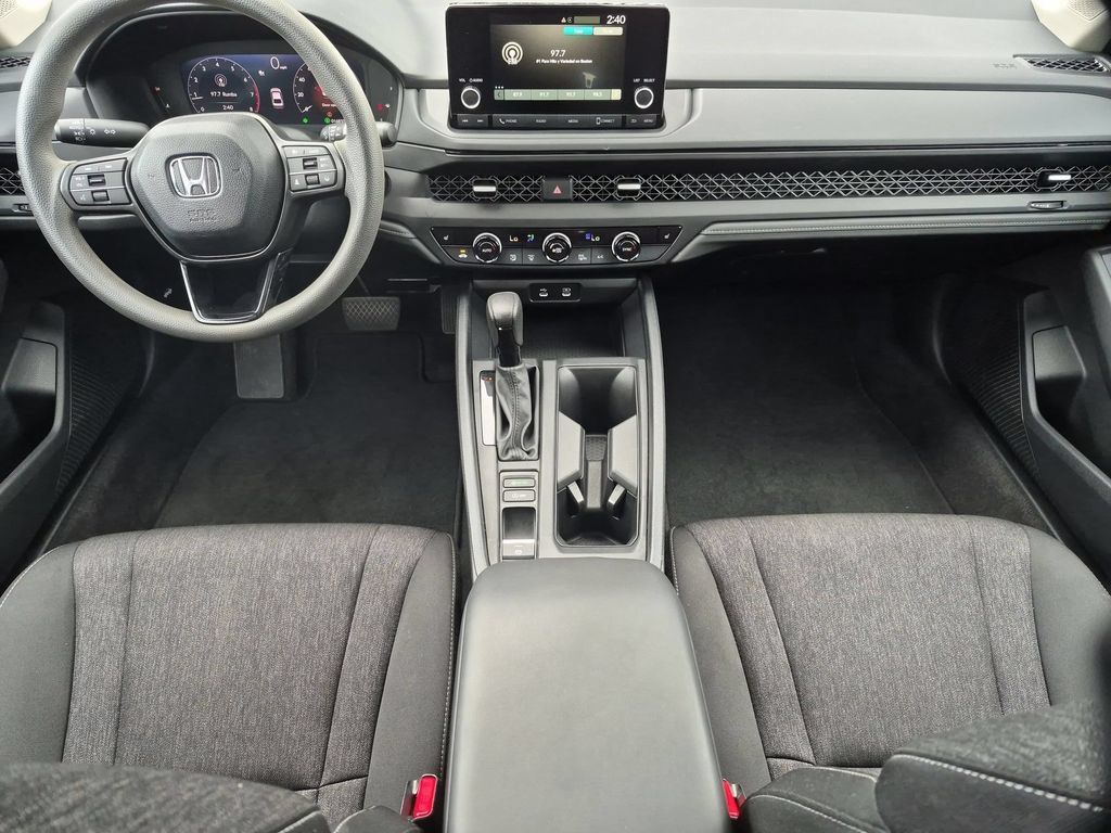 Used 2025 Honda Accord SE image 25