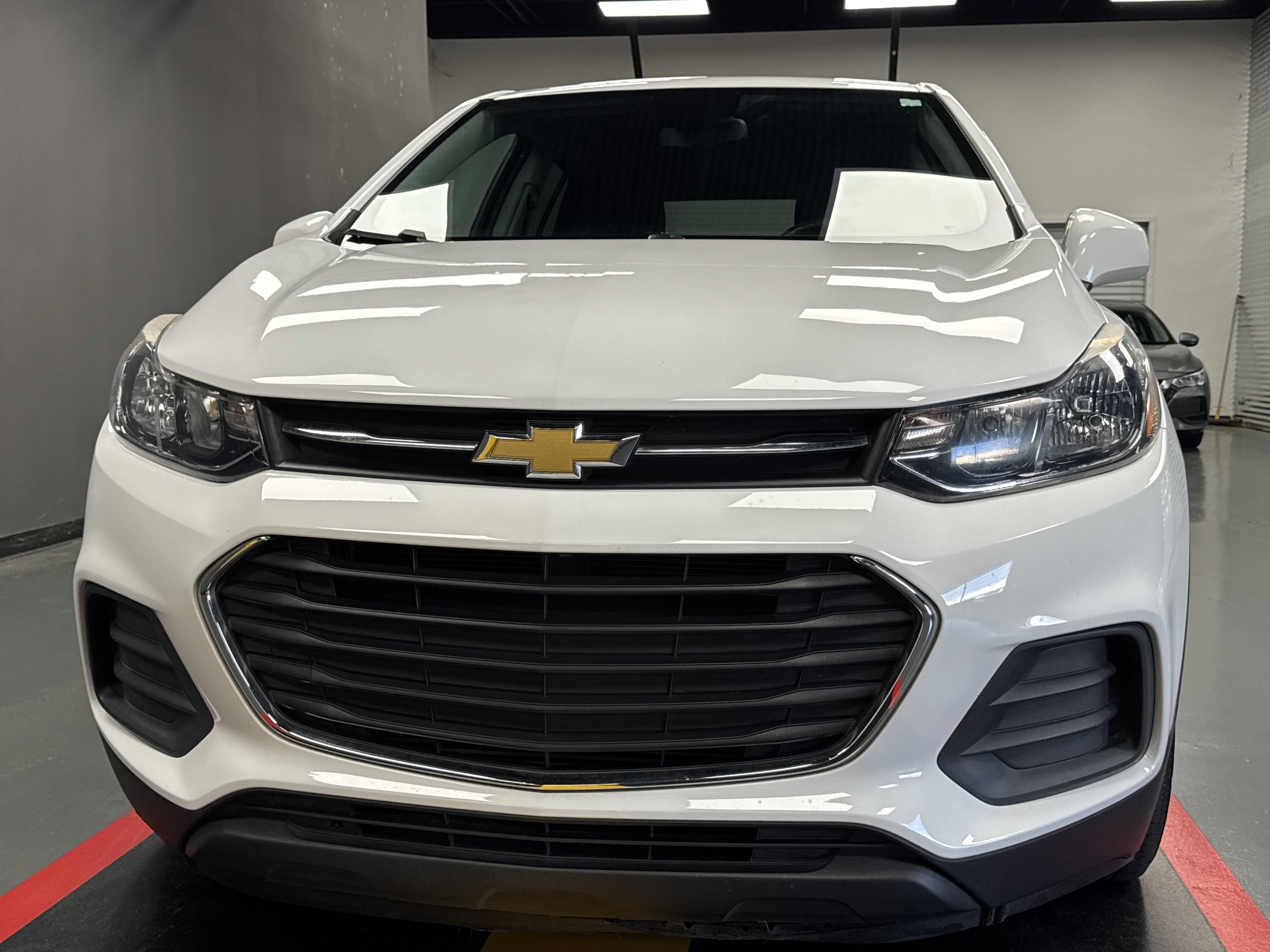 Used 2020 Chevrolet Trax LS w/ Tint and Cruise Package FWD image 8