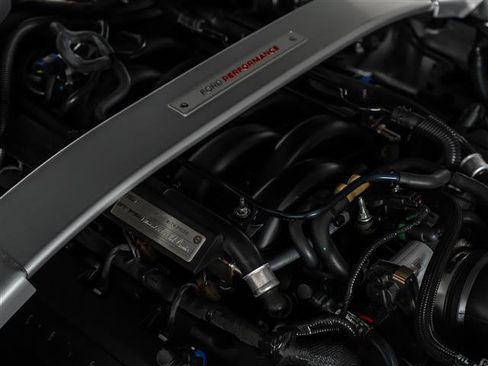 Used 2017 Ford Mustang Shelby GT350 image 12