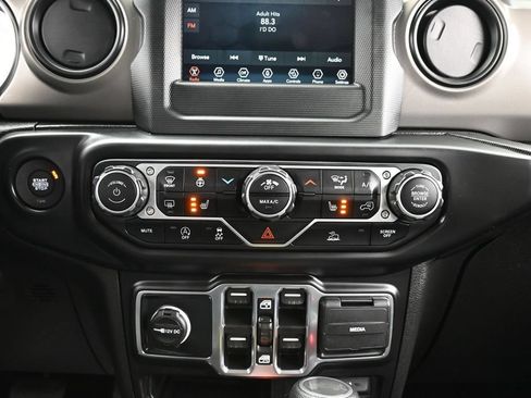 Used 2022 Jeep Wrangler Unlimited Sport AWD/4WD image 31