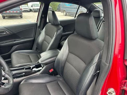 Used 2016 Honda Accord Sport image 3