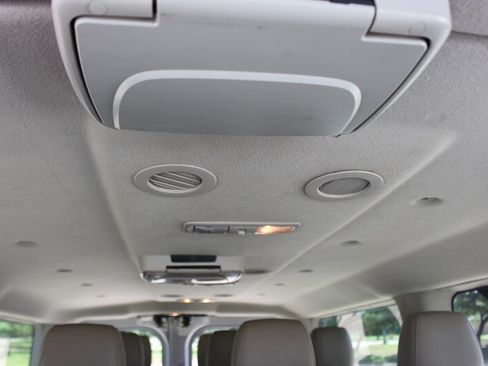 Used 2014 Nissan NV 3500 SL w/ Technology Package RWD image 15