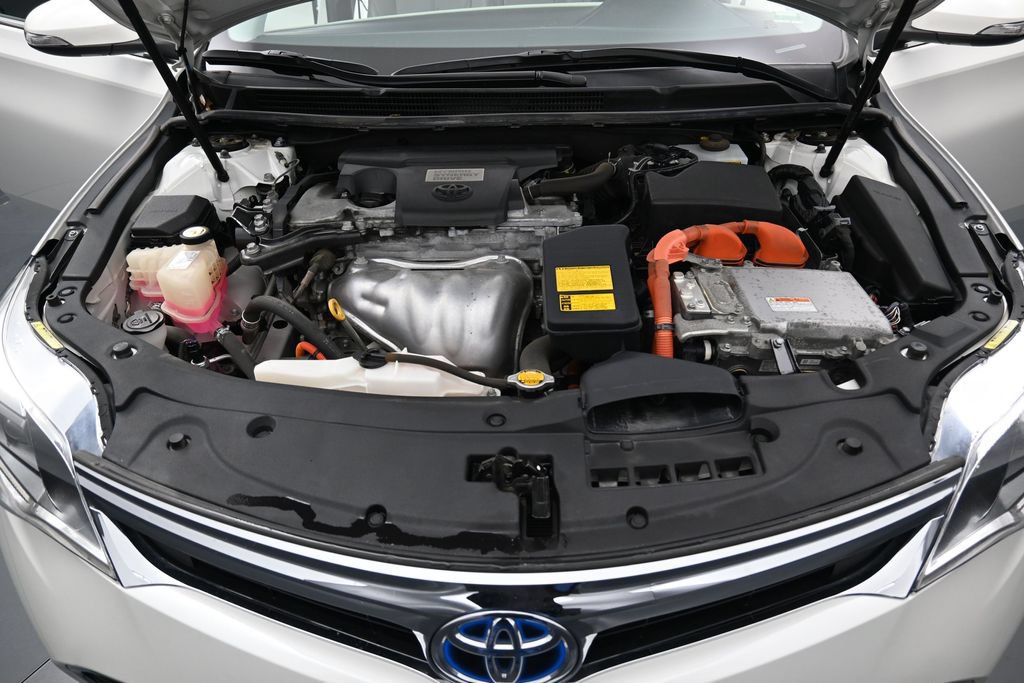 Used 2013 Toyota Avalon Limited FWD image 40