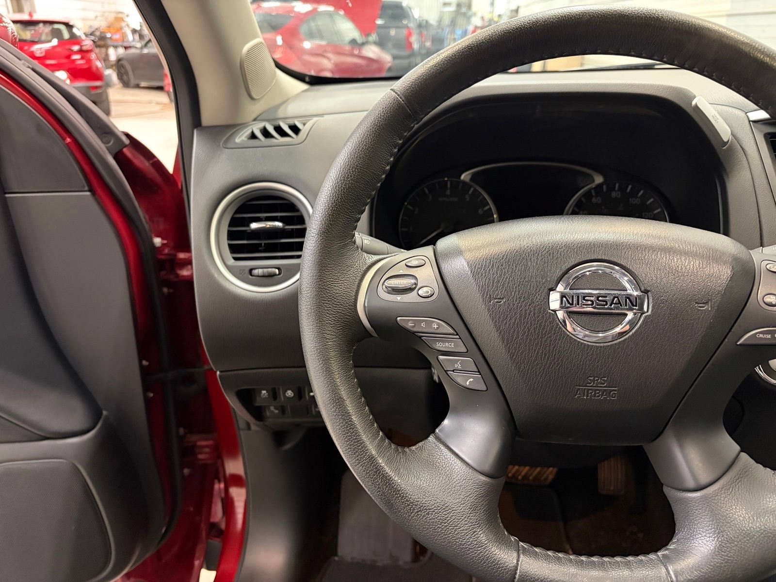 Used 2017 Nissan Pathfinder Platinum w/ Cargo Package AWD/4WD image 12