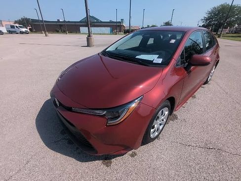 Certified 2025 Toyota Corolla LE w/ Convenience Package FWD image 12