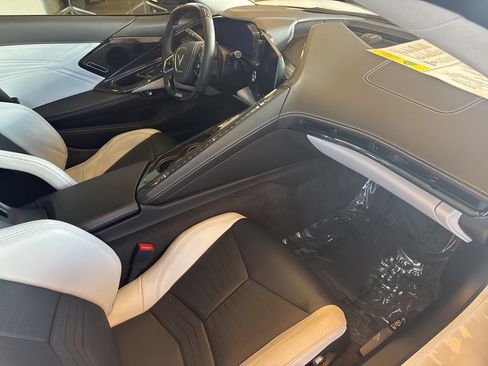 Used 2023 Chevrolet Corvette Z06 w/ Engine Appearance Package image 15