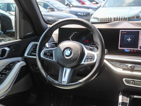 Used 2024 BMW X5 xDrive40i w/ M Sport Package AWD/4WD image 13