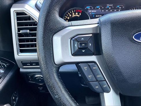 Used 2015 Ford F150 Lariat RWD image 27