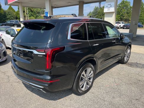 Used 2020 Cadillac XT6 Premium Luxury w/ Platinum Package image 3