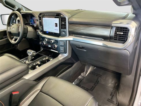 Used 2025 Ford F150 Lariat w/ FX4 Off-Road Package image 31