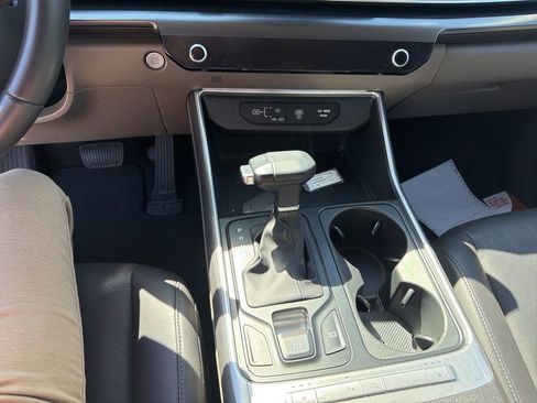 Used 2025 Kia Carnival LXS image 27