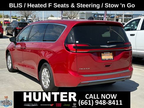 Used 2024 Chrysler Pacifica Touring-L FWD image 34