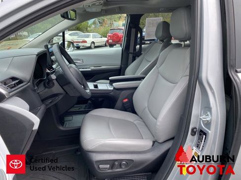 Certified 2025 Toyota Sienna XLE AWD/4WD image 34