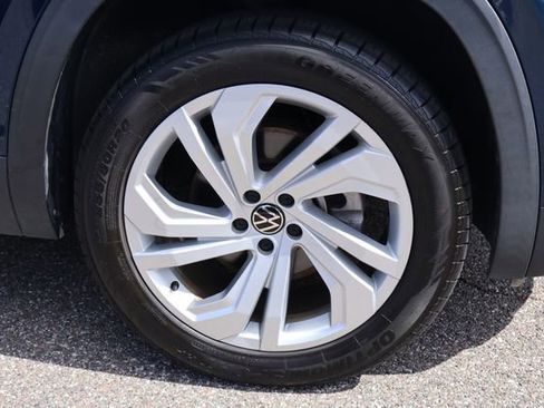 Used 2021 Volkswagen Atlas SE w/ Panoramic Sunroof Package image 11