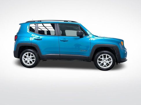 Used 2022 Jeep Renegade Latitude image 2