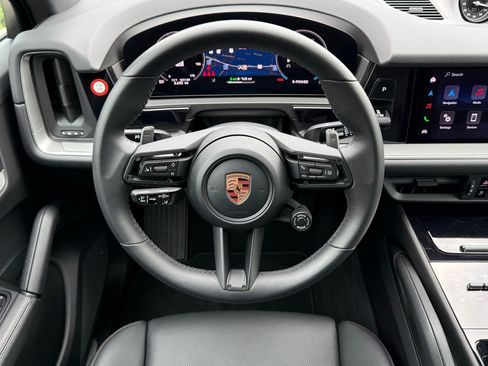 Used 2026 Porsche Cayenne E-Hybrid AWD/4WD image 14