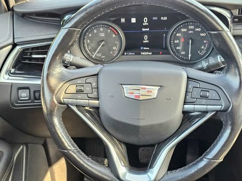 Used 2021 Cadillac XT6 Premium Luxury AWD/4WD image 33