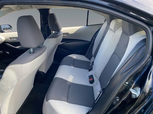 Used 2025 Toyota Corolla LE image 13