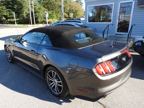 Used 2017 Ford Mustang Premium image 7