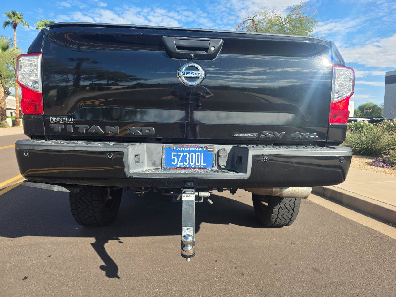 Used 2018 Nissan Titan SV w/ SV Convenience Package AWD/4WD image 14