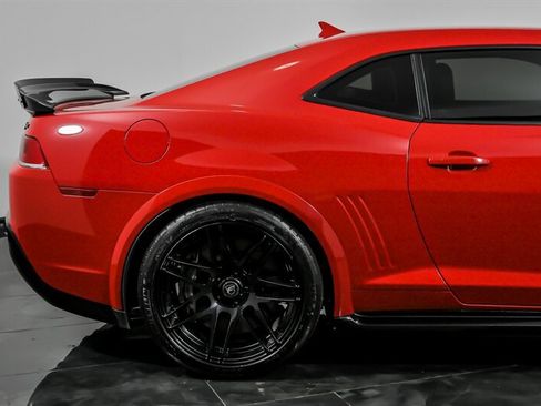 Used 2015 Chevrolet Camaro Z/28 RWD image 11