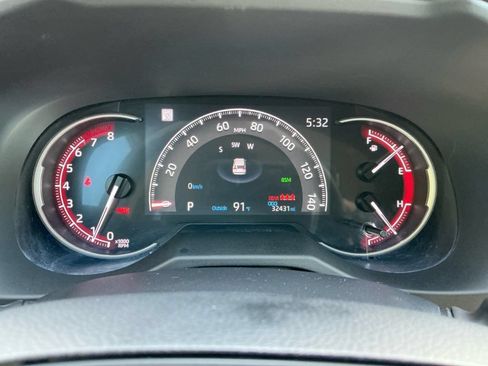 Used 2025 Toyota RAV4 XLE AWD/4WD image 29